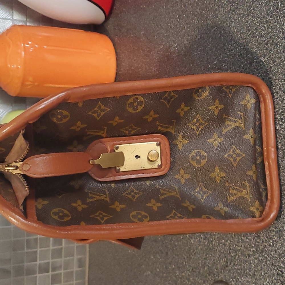 Louis Vuitton Vintage Bag with COA - Picture 5 of 16